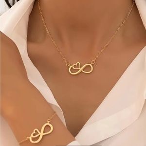 Gold necklace and bracelet set